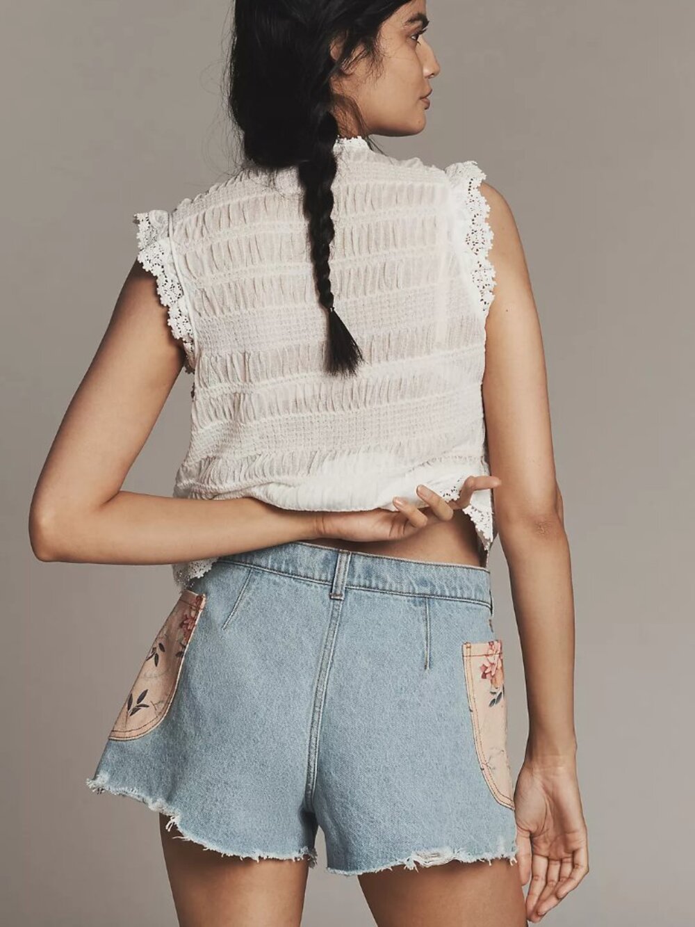 NWT Anthropologie Pilcro Floral Patch Denim Shorts in Size 29 - Picture 3 of 15